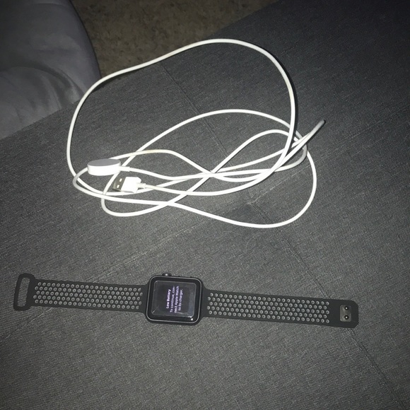 Apple Watch 42 mm series 3 for $235 - Picture 1 of 1